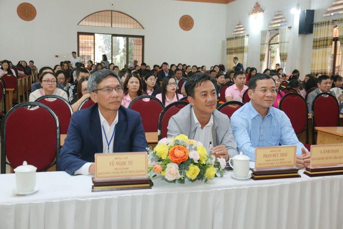 Các đại biểu tham dự lễ bế mạc