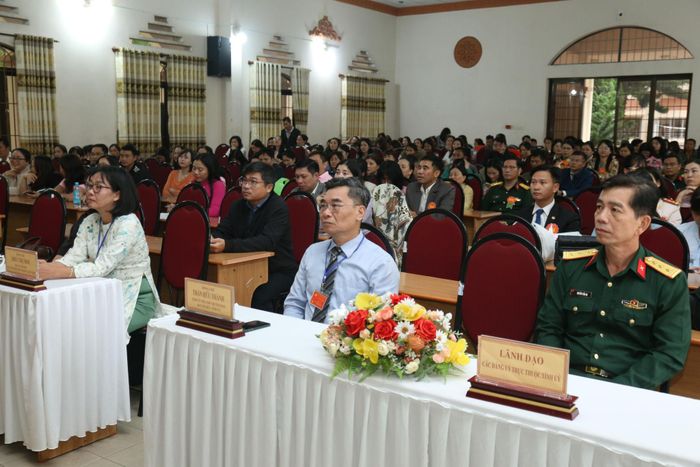 Các đại biểu tham dự lễ bế mạc