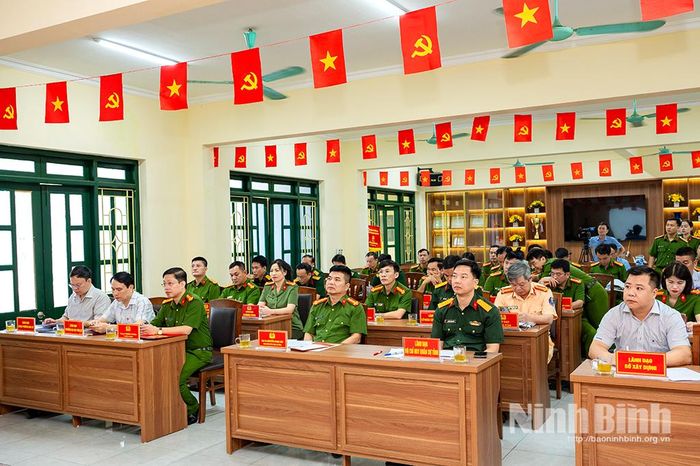 Các đại biểu tham dự hội nghị.