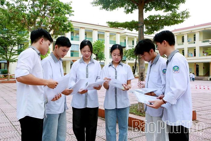 Thí sinh kiểm tra lại thông tin, số báo danh, phòng thi để tránh sai sót.