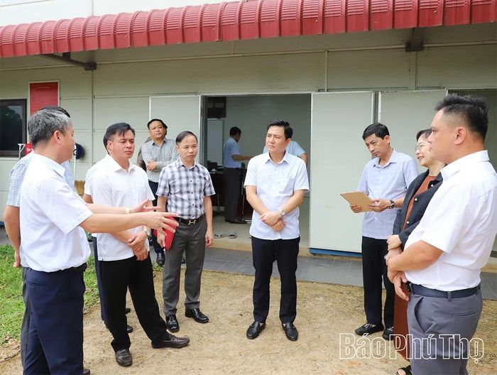Đồng chí Phó Chủ tịch UBND tỉnh Vũ Việt Văn cùng đoàn công tác kiểm tra thực địa Dự án Khu đô thị sinh thái Phú Minh.