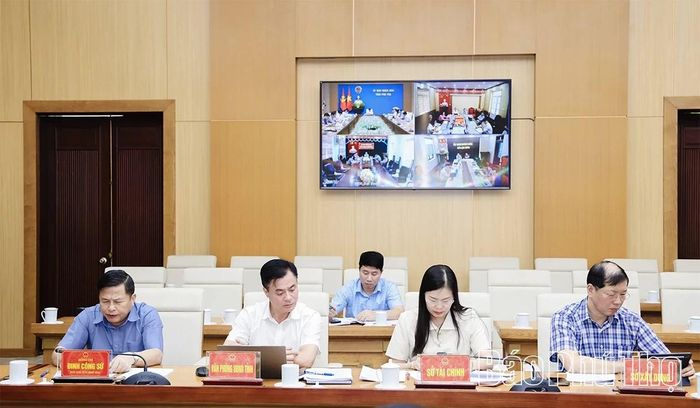 Các đại biểu dự hội nghị.