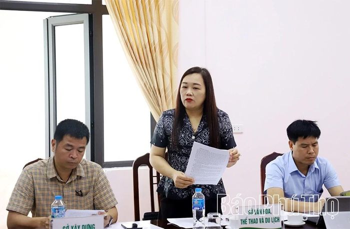 Lãnh đạo các sở, ngành phát biểu tại buổi làm việc.