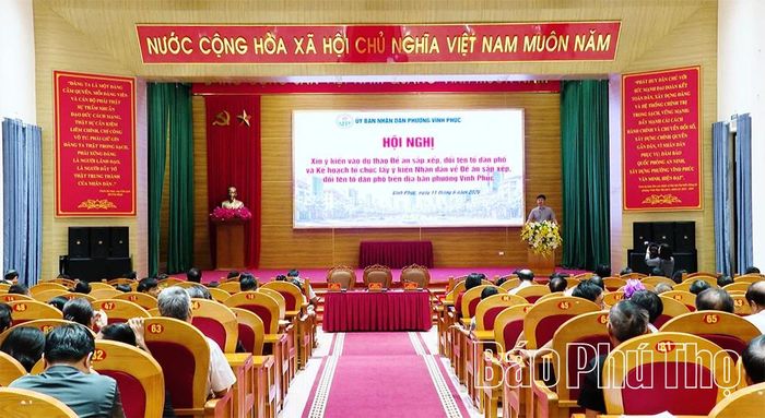 Toàn cảnh hội nghị lấy ý kiến dự thảo Đề án sắp xếp, đổi tên tổ dân phố trên địa bàn phường Vĩnh Phúc.