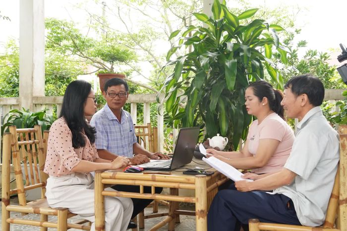 Việc sắp xếp, tổ chức lại thôn, tổ dân phố tạo điều kiện để kiện toàn đội ngũ cán bộ ở cơ sở - Ảnh: H.L