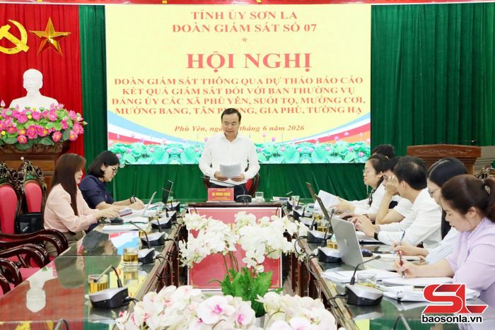 Hội nghị giám sát thông qua dự thảo báo cáo kết quả giám sát.