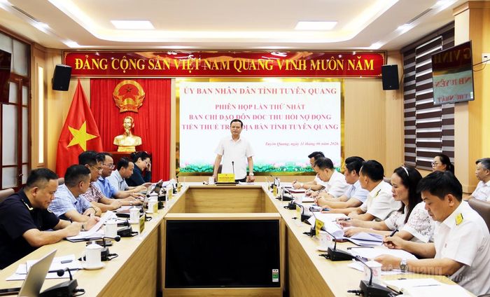 Quang cảnh phiên họp.