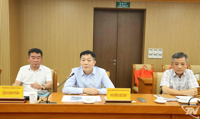 Đại diện Công ty TNHH Thiết bị điện LiOA chia sẻ tại buổi làm việc.