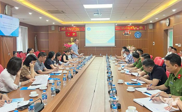 Lãnh đạo Bảo hiểm Xã hội tỉnh phát biểu ý kiến tại Hội nghị.