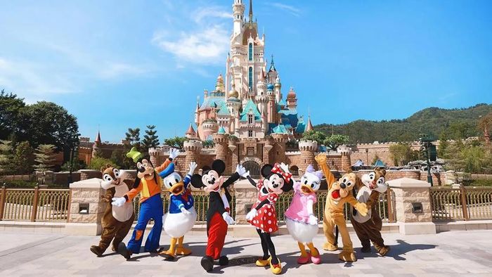 Hong Kong Disneyland là điểm đến mơ ước của nhiều gia đình có trẻ nhỏ 