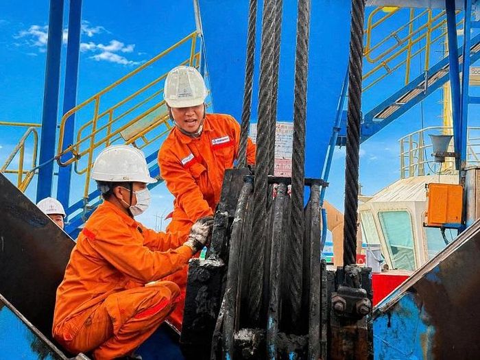 Bảo dưỡng thiết bị sản xuất điện an toàn