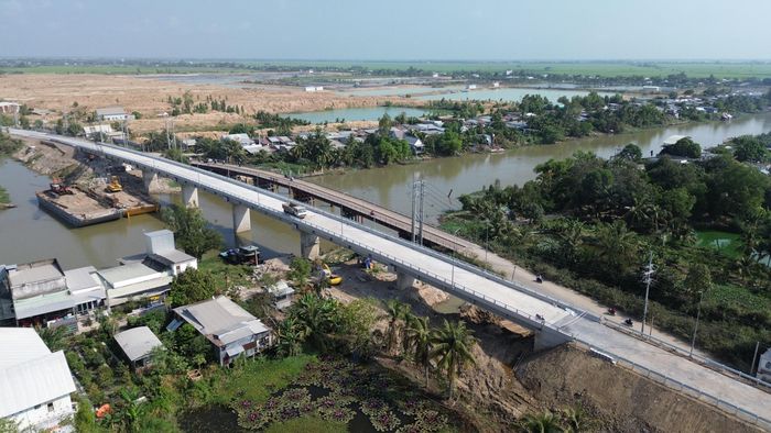 Cầu Giồng Găng - dự án cải tạo cầu Giồng Găng thuộc dự án Nâng cao tĩnh không các cầu đường bộ cắt qua tuyến đường thủy nội địa quốc gia - giai đoạn 1 (khu vực phía Nam.