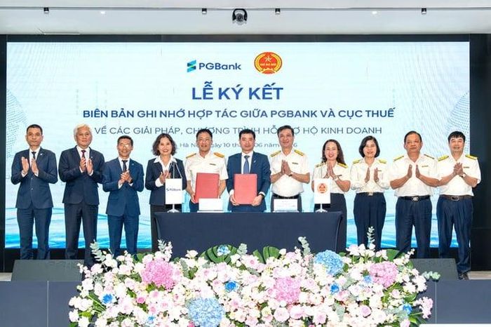 Cục Thuế và PGBank ký kết hợp tác giữa 2 đơn vị về các giải pháp, chương trình hỗ trợ hộ kinh doanh.