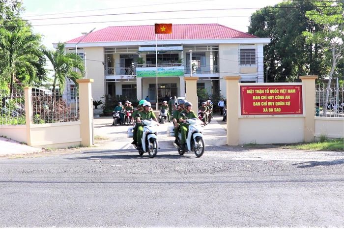 Công an xã Ba Sao, tỉnh Đồng Tháp ra quân thực hiện đợt cao điểm tấn công, trấn áp tội phạm