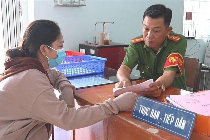 Công an phường Mỹ Tho, tỉnh Đồng Tháp tiếp công dân