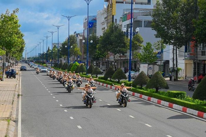 Công an tỉnh Đồng Tháp ra quân giữ gìn an ninh trật tự