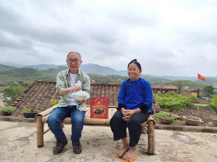 Ông Yasushi Ogura đồng hành, hỗ trợ đồng bào dân tộc thiểu số.