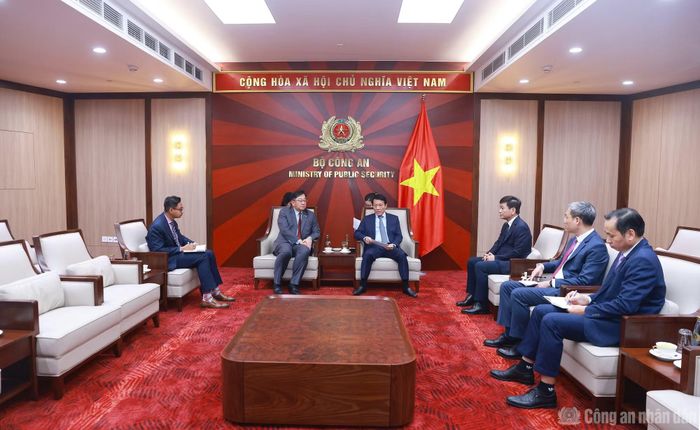 Bộ trưởng Lương Tam Quang tin tưởng, Đại sứ Dato' Tan Yang Thai sẽ tiếp tục dành sự quan tâm, tình cảm tốt đẹp đối với Việt Nam.