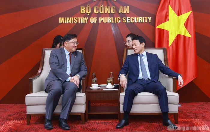Bộ trưởng Lương Tam Quang khẳng định, Việt Nam luôn coi trọng Malaysia, một trong những đối tác quan trọng hàng đầu của Việt Nam trong ASEAN.