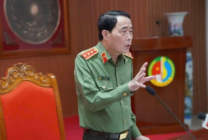 Thượng tướng Lê Quốc Hùng, Thứ trưởng Bộ Công an phát biểu chỉ đạo tại buổi làm việc.