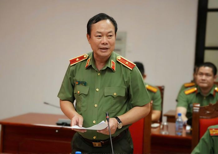 Thiếu tướng Trần Văn Tuấn, Hiệu trưởng Trường Đại học ANND báo cáo kết quả công tác năm học 2025-2026.