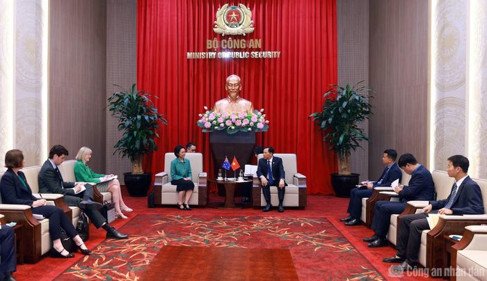 Cuộc gặp là dịp để hai bên trao đổi, thúc đẩy thêm các sáng kiến hợp tác cụ thể, góp phần bảo đảm an ninh, trật tự xã hội tại mỗi quốc gia.