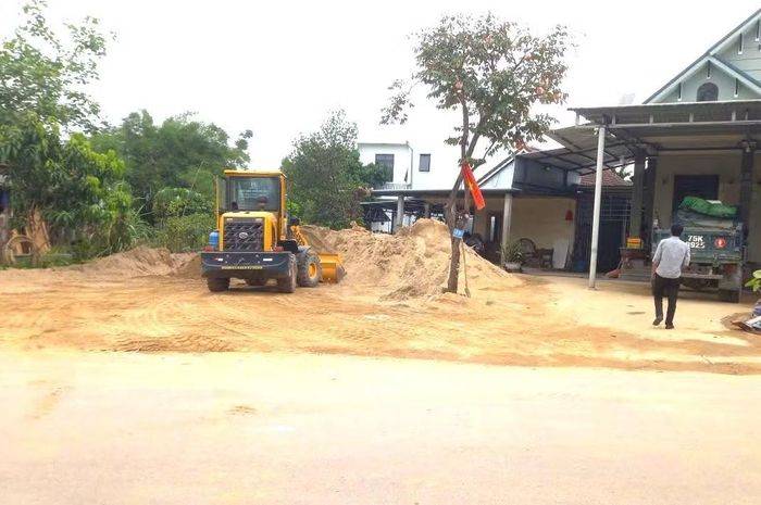 Qua kiểm tra, cơ quan chức năng đã lập biên bản, tạm dừng hoạt động nhiều bãi cát, sạn trái phép.