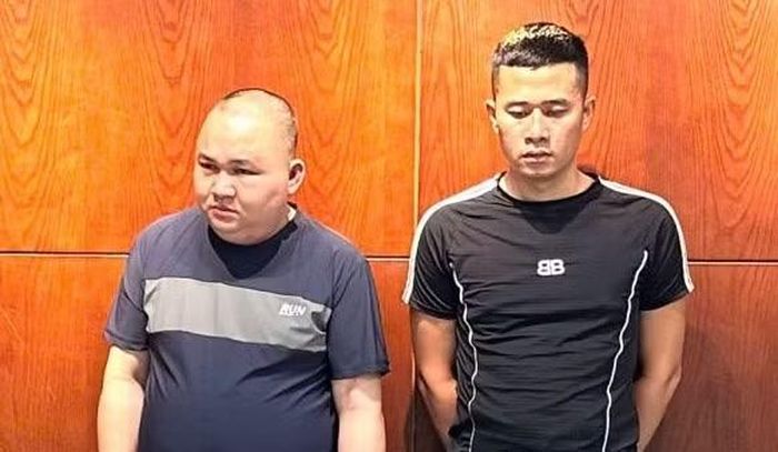 Lê Tuấn Anh và Nguyễn Văn Thịnh bị khởi tố tội “Vi phạm quy định về bảo vệ động vật nguy cấp, quý, hiếm”.