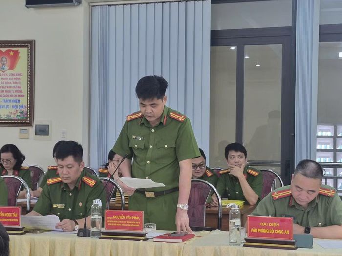 Thượng tá Nguyễn Văn Phác, Phó trưởng Phòng CSĐT tội phạm về tham nhũng, kinh tế, buôn lậu và môi trường, Công an TP Hải Phòng báo cáo tóm tắt kết quả Kế hoạch 628 của Công an TP Hải Phòng.