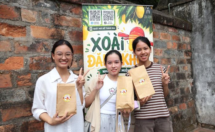 Từ mái trường ngàn năm tuổi, nơi từng đào tạo và tôn vinh biết bao hiền tài của đất nước, những trái xoài Đăng khoa mang theo lời chúc của Văn Miếu – Quốc Tử Giám gửi tới các sĩ tử: vững tâm, tự tin và gặt hái thành công.