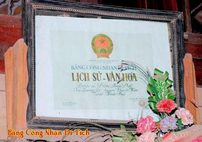 Bằng công nhận di tích lịch sử văn hóa đình/đền Mạo Phổ (Phú Thọ). Ảnh sưu tầm.