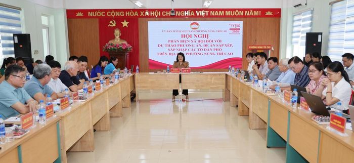 Các đại biểu dự hội nghị.