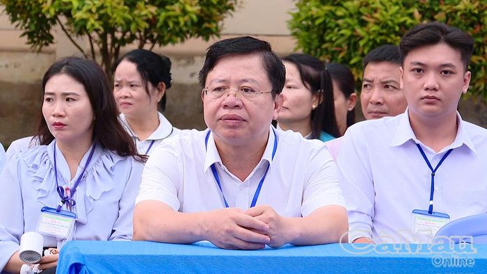 Ông Nguyễn Văn Nguyên, Giám đốc Sở GD&amp;ĐT, Phó Trưởng ban Thường trực Ban Chỉ đạo Kỳ thi tốt nghiệp THPT năm 2026 tỉnh Cà Mau, dự khai mạc kỳ thi tại Điểm thi số 021 đặt tại Trường THPT Bạc Liêu (phường Bạc Liêu).