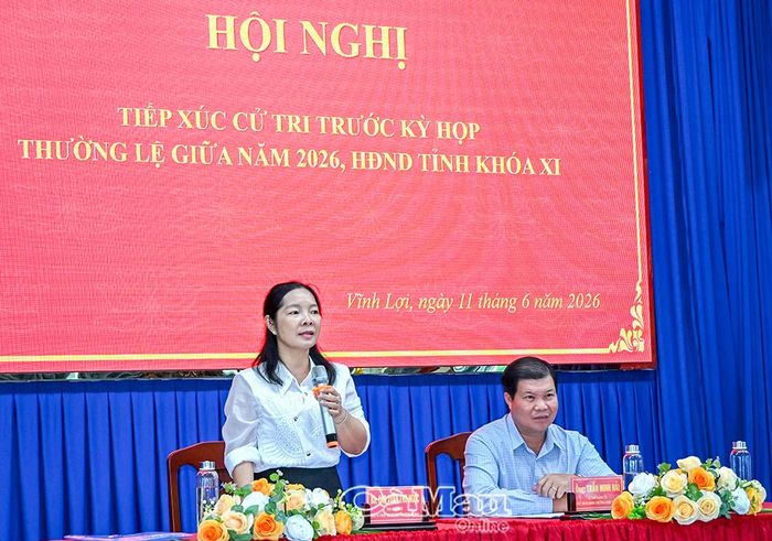 Bà Cao Xuân Thu Ngọc, Phó Giám đốc Báo và phát thanh, truyền hình Cà Mau thông tin nhanh kết quả Kỳ họp thứ 3 (kỳ họp chuyên đề) HĐND tỉnh khóa XI với việc thông qua 16 nghị quyết quan trọng.