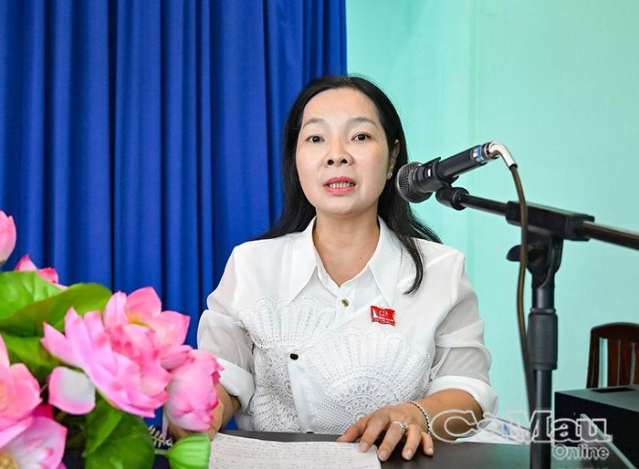  Phó Giám đốc Báo và phát thanh, truyền hình Cà Mau Cao Xuân Thu Ngọc thông tin đến cử tri kết quả các kỳ họp HĐND tỉnh và nội dung dự kiến tại kỳ họp thường lệ giữa năm 2026.