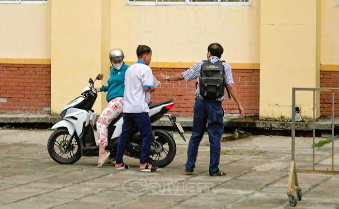 Em P. đến điểm thi kịp thời gian quy định.