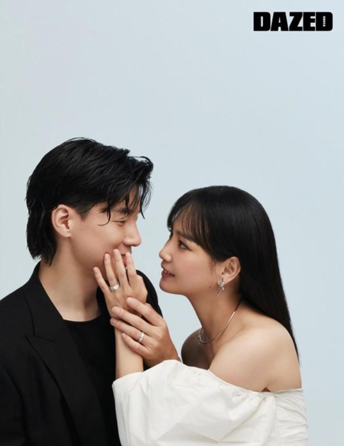Kim Moo Yeol trượt tay đăng nhầm tin nhắn tỏ tình ở chế độ công khai cho cả nước xem. Ảnh: Nate.
