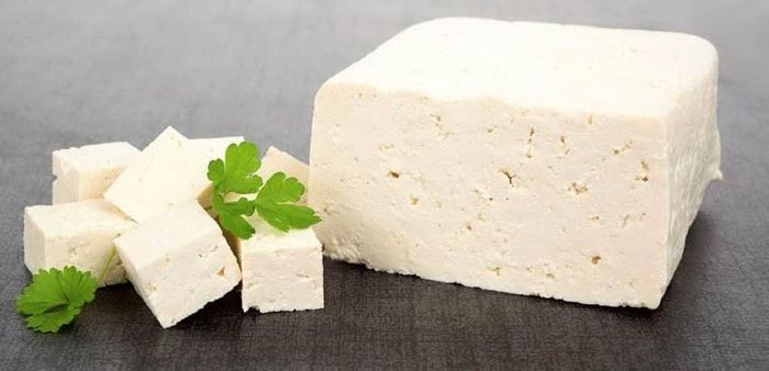 Đậu phụ được làm từ đậu nành – loại thực phẩm có chứa purin. Ảnh minh họa.