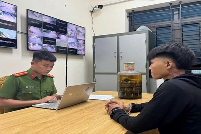 Trương Văn Tính tại cơ quan công an. Ảnh: Công an tỉnh Ninh Bình