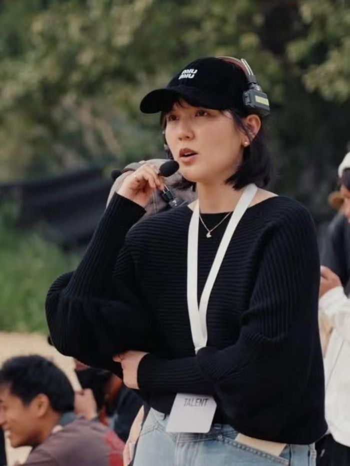 Sau nhiều năm gia nhập M-TP Entertainment, Hải Tú xuất hiện nhiều hơn trong các hoạt động liên quan đến công tác sản xuất và vận hành dự án. Nàng thơ của Sơn Tùng đang lui dần về phía sau hỗ trợ nam ca sĩ.