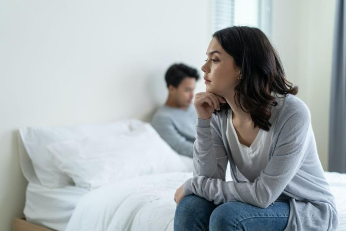 Không phải ai cũng sẵn sàng kể về những góc khuất trong cuộc sống của mình. Ảnh minh họa.