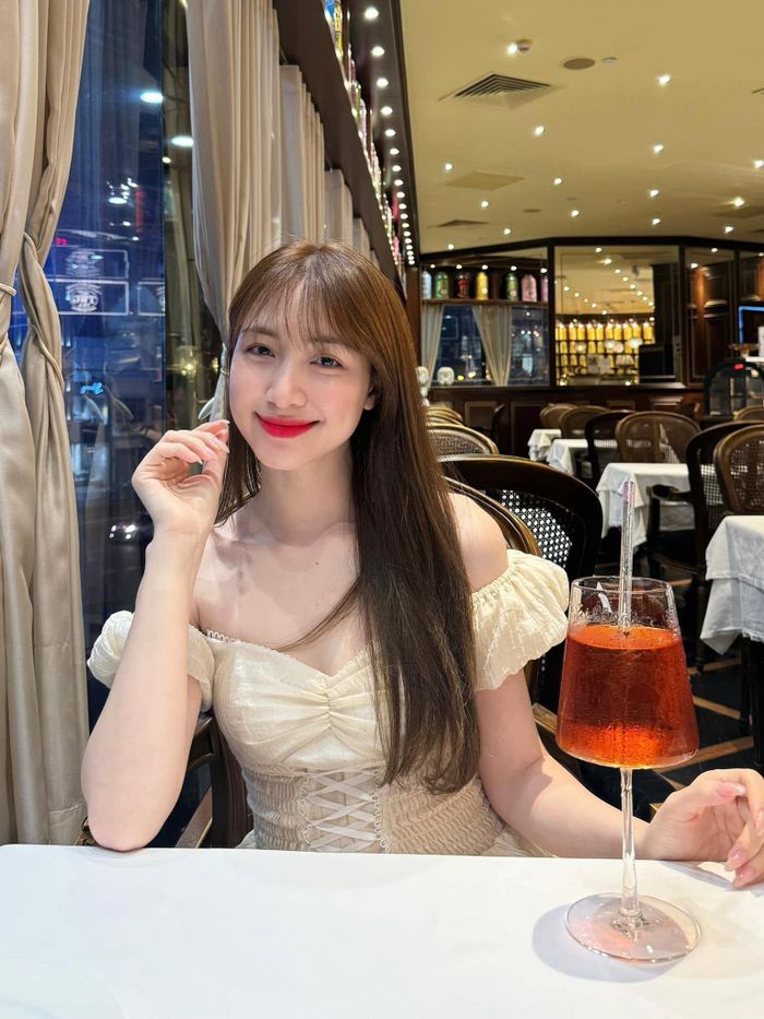 Chủ nhân hit "Bắc Bling" thường xuyên diện thiết kế hở vai.