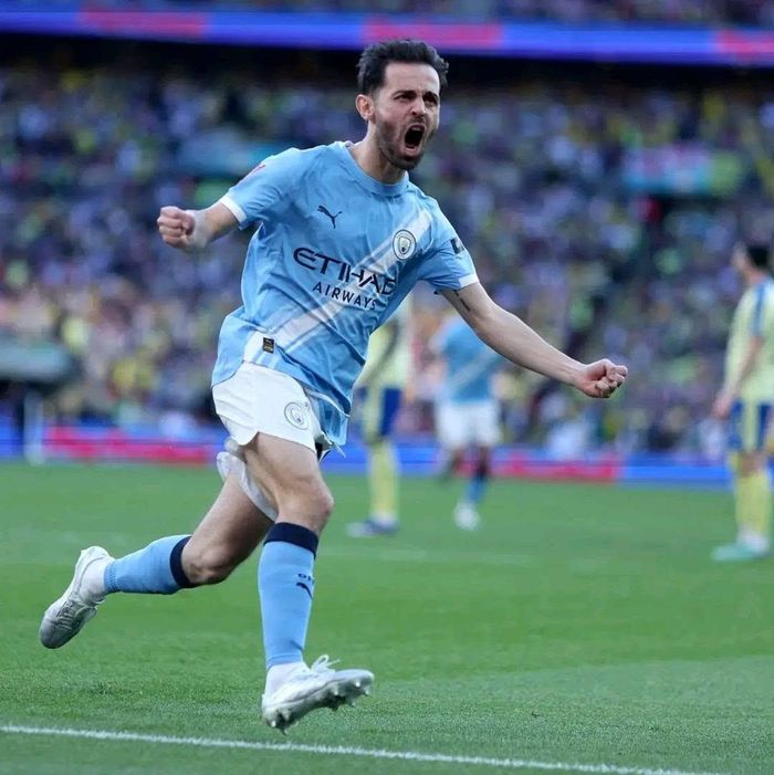 Los Blancos nhắm Bernardo Silva cho mùa giải mới
