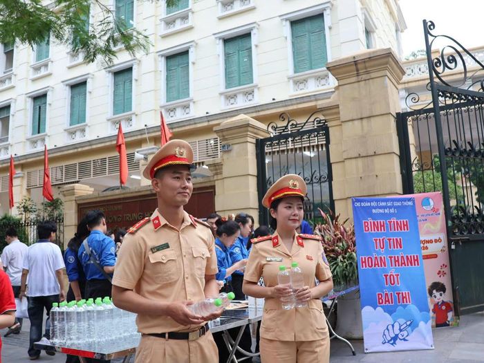 Công an Thành phố Hà Nội đã xây dựng phương án bảo đảm an ninh, an toàn và trật tự giao thông từ sớm, từ xa, tạo điều kiện thuận lợi nhất cho thí sinh tham gia kỳ thi.