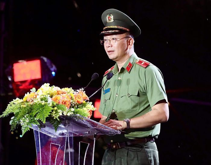  Thiếu tướng Phạm Kim Đĩnh, Cục trưởng Cục Công tác chính trị phát biểu tại lễ khai mạc