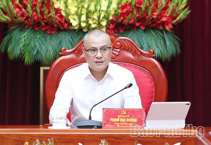 Đồng chí Bí thư Tỉnh ủy Phạm Đại Dương, Trưởng Ban Chỉ đạo về phát triển khoa học, công nghệ, đổi mới sáng tạo và chuyển đổi số tỉnh phát biểu chỉ đạo hội nghị.