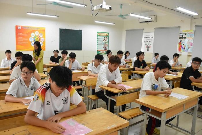 Hơn 129.000 thí sinh Hà Nội đăng ký thi tốt nghiệp THPT năm 2026.