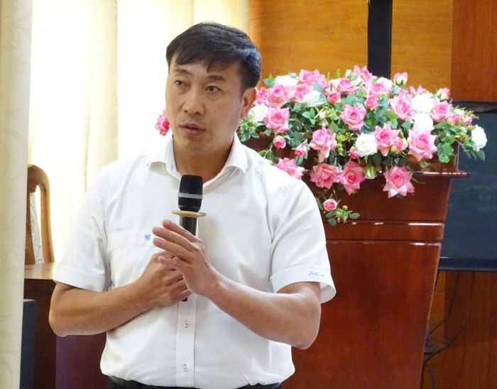 Ông Mai Văn Phúc, Chi cục trưởng Chi cục Quản lý đất đai phát biểu tại Hội nghị.