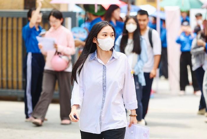 Các chuyên gia đánh giá đề Văn năm nauy bám sát thời sự, đề cao tư duy, phổ điểm phổ biến khoảng 7-8,5 điểm. (Ảnh: Minh Đức)