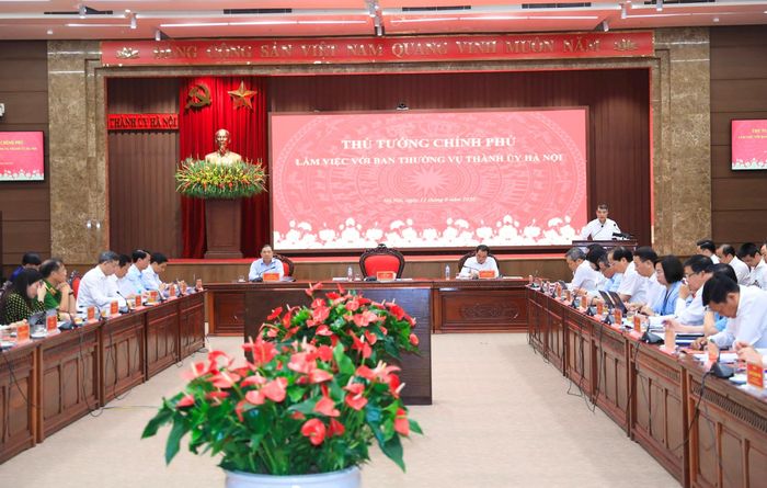 Quang cảnh buổi làm việc. Ảnh: Quang Thái
